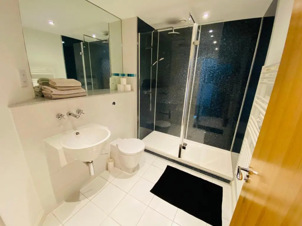 Stewart St James Walk Apartment