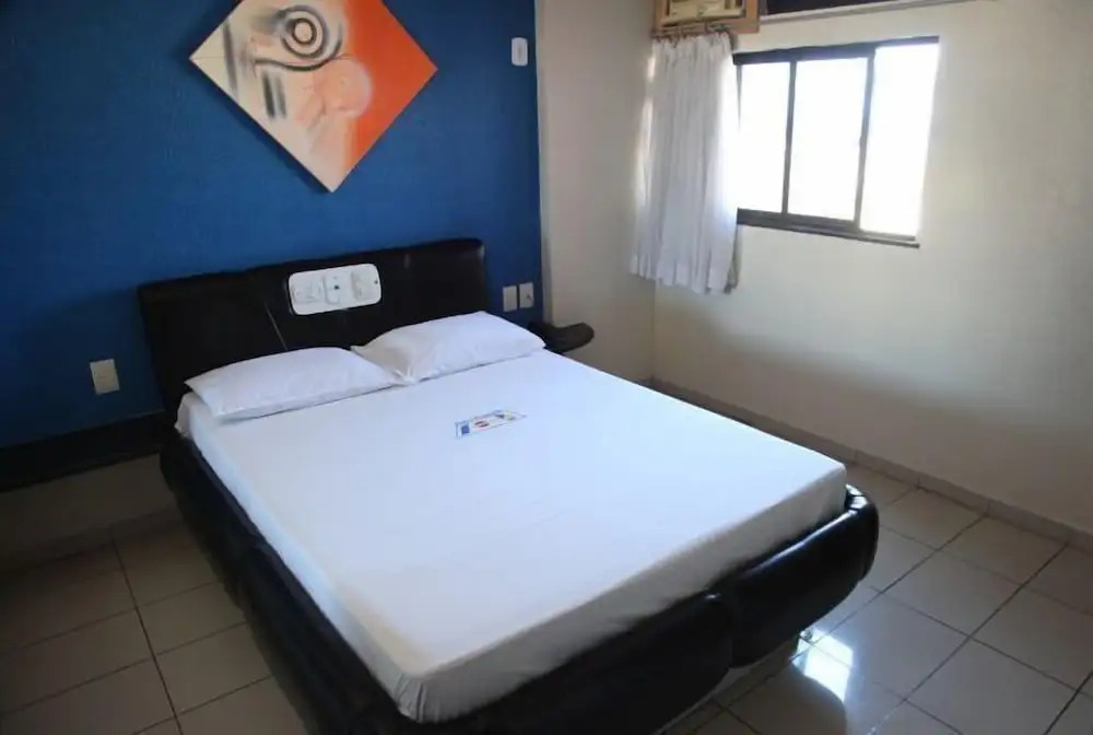 Hotel Piramide Pituba - Rua Pernambuco