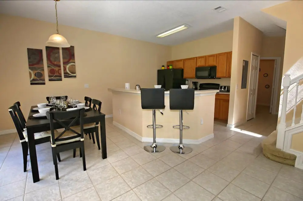 4770 Vero Beach Place,