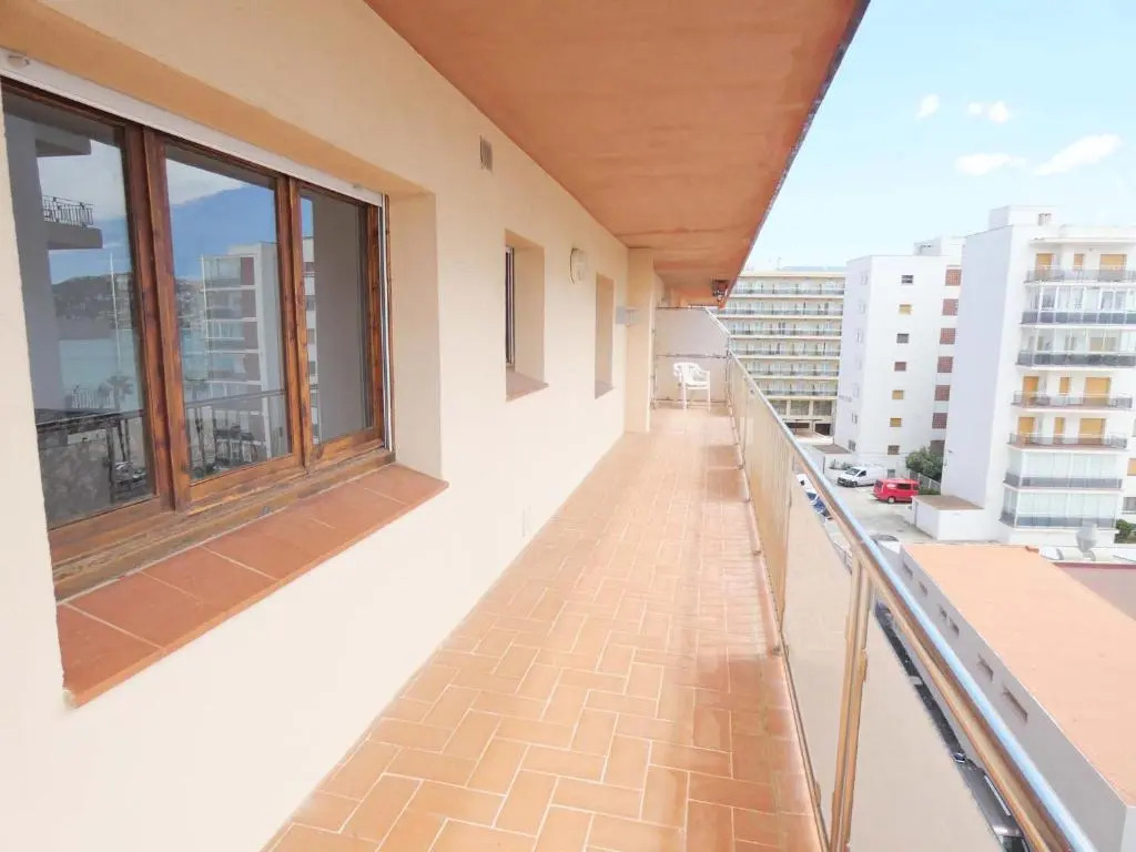 Apartamento con vista mar Rosas 5-8