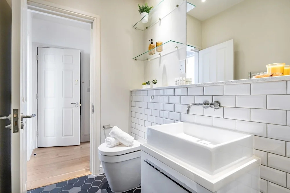 Elegant 1BR in Vibrant Soho
