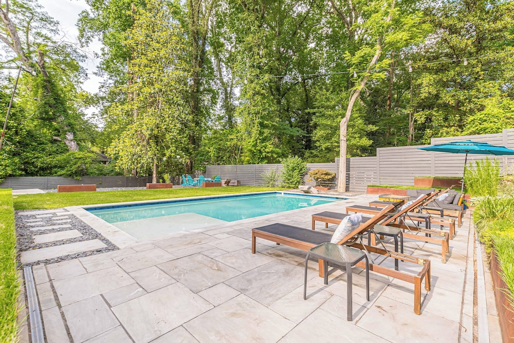 Luxury 5BR Retreat with Private Pool