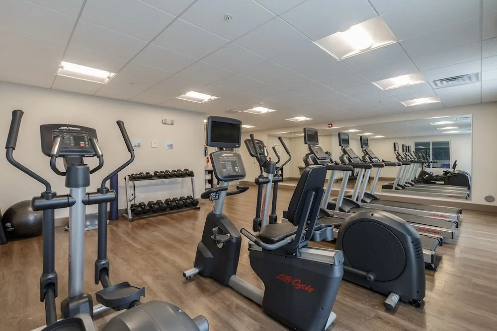 Holiday Inn Express & Suites- South Bend Casino by IHG