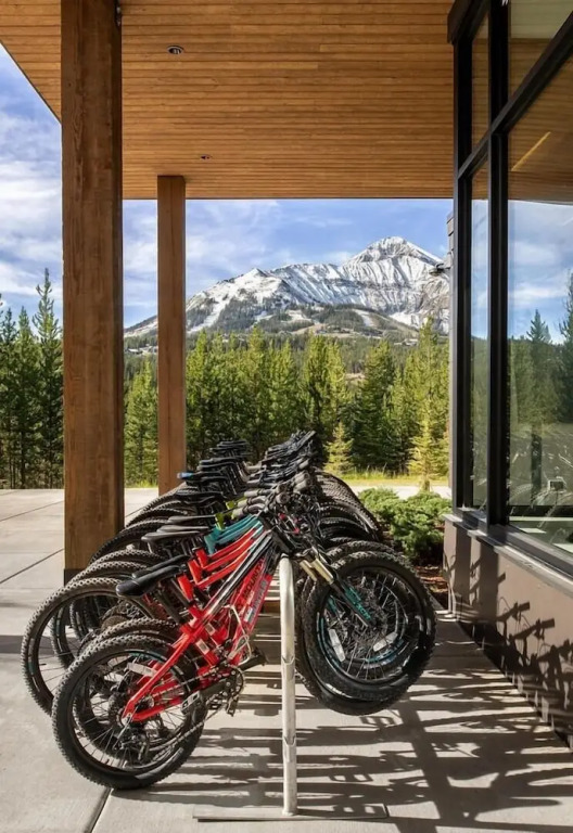 Big Sky Lake Lodge