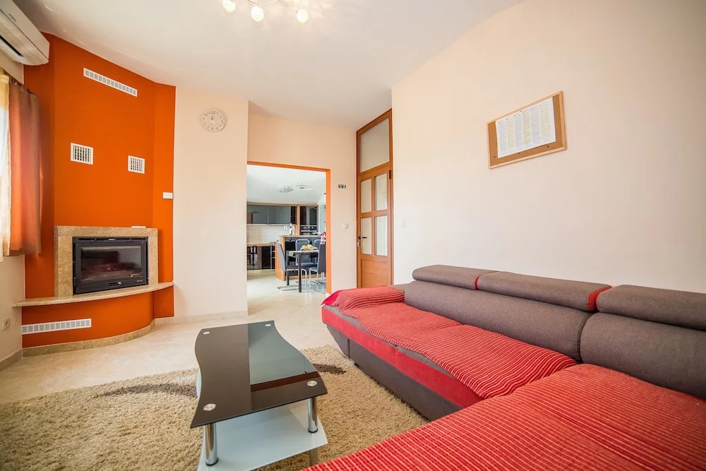 Apartments Ivo Kastel L / Three Bedrooms
