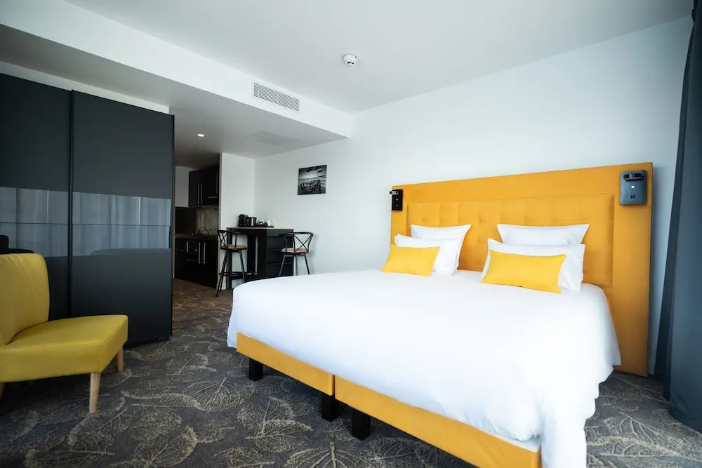 Le Barracuda & Spa, pieds dans leau, vue mer, espace bien-être offert