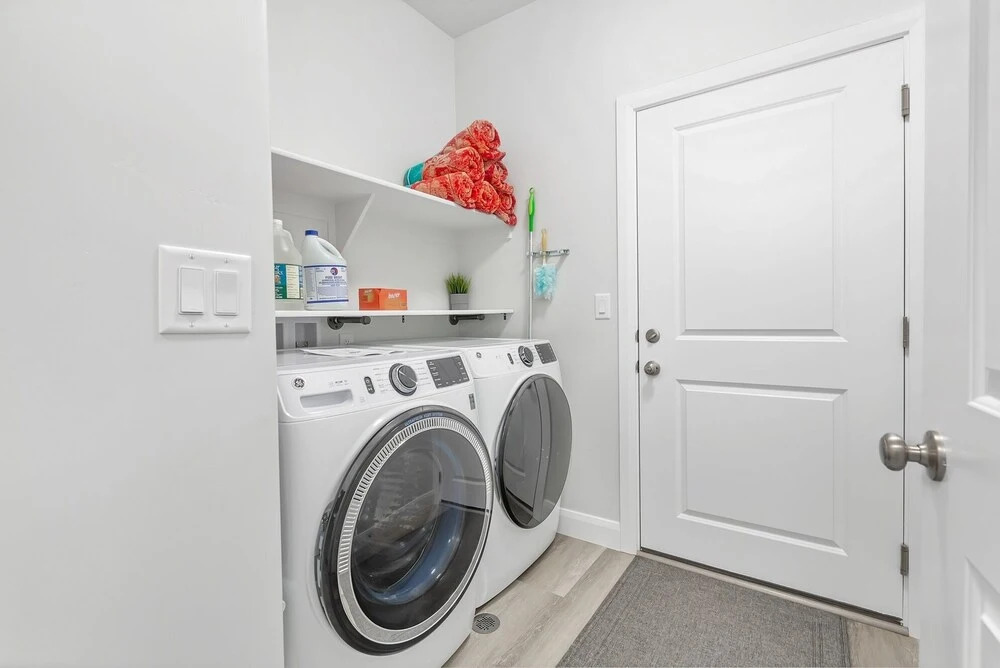 Gateway 3 Bedroom Townhouse by Redawning