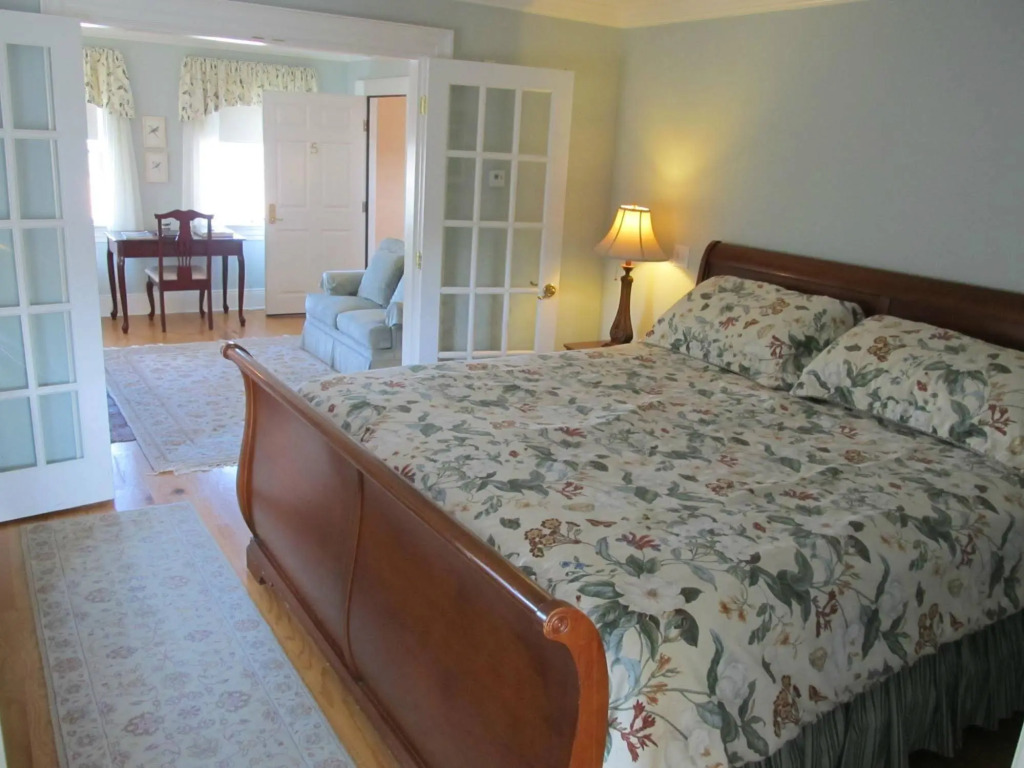 Compass Rose Inn