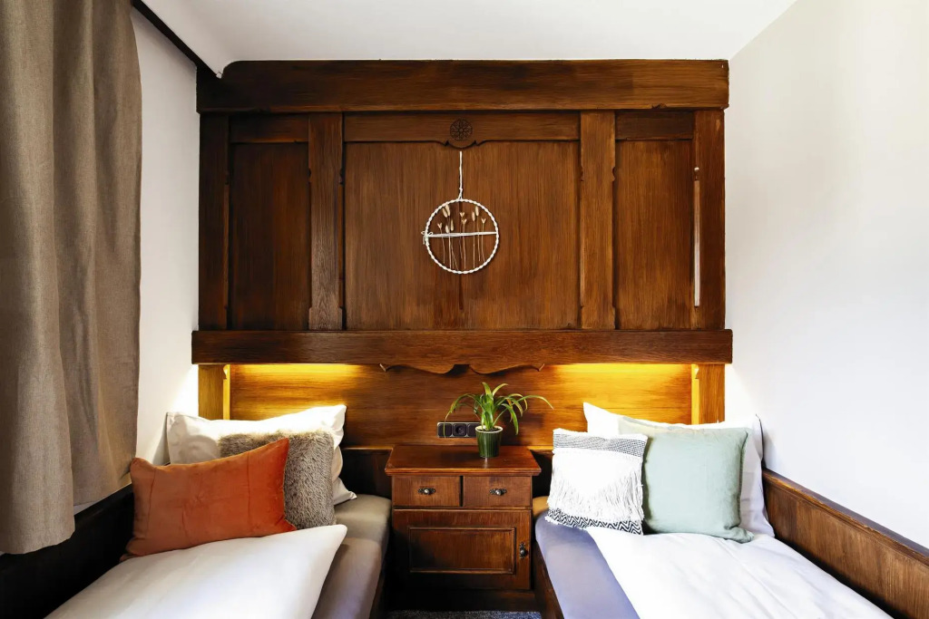 PineTree Lodge
