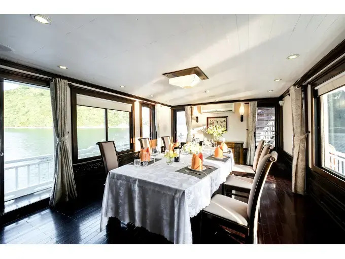 Gray Line Private Luxury Cruise