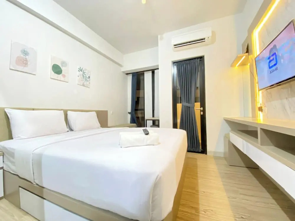 Good Choice And Homey Studio At The Alton Apartment