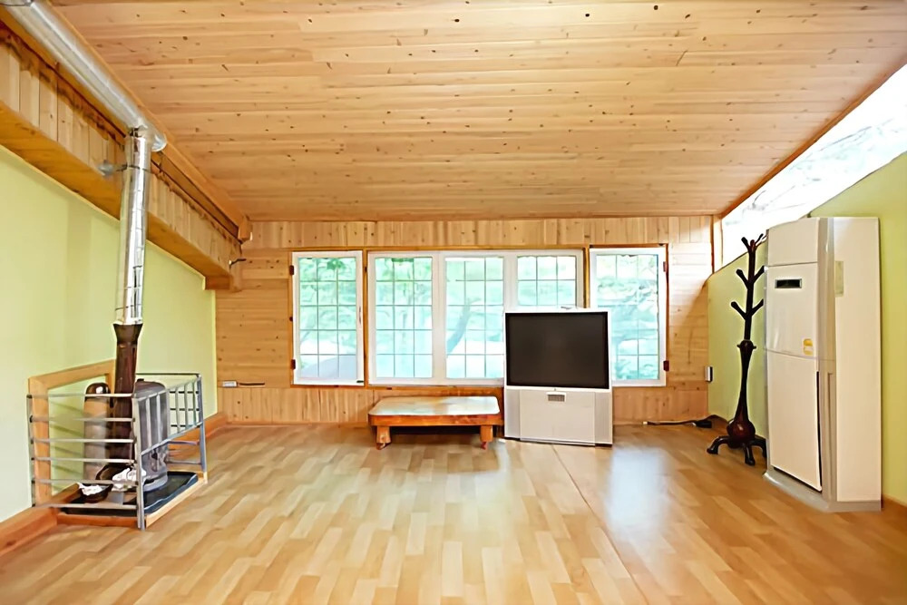 Yeongwol Muksan Guan Pension