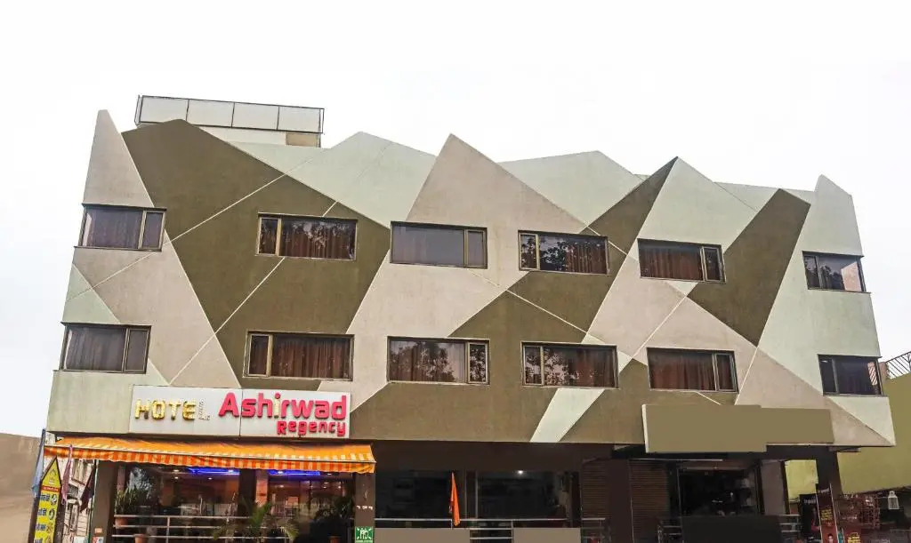 Treebo Ashirwad Regency, Near Bhopal Junction Railway Station