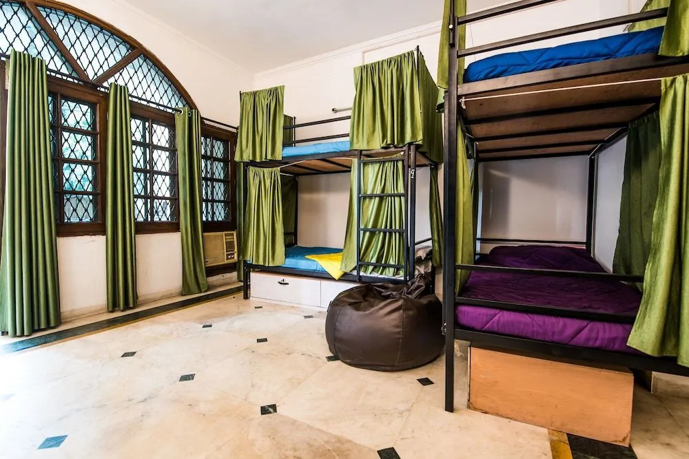 Bunkin Hostel