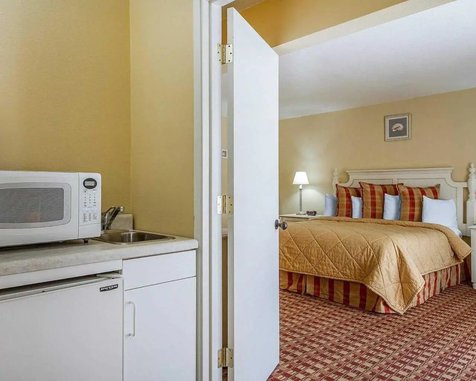 Quality Inn & Suites Capitola By the Sea