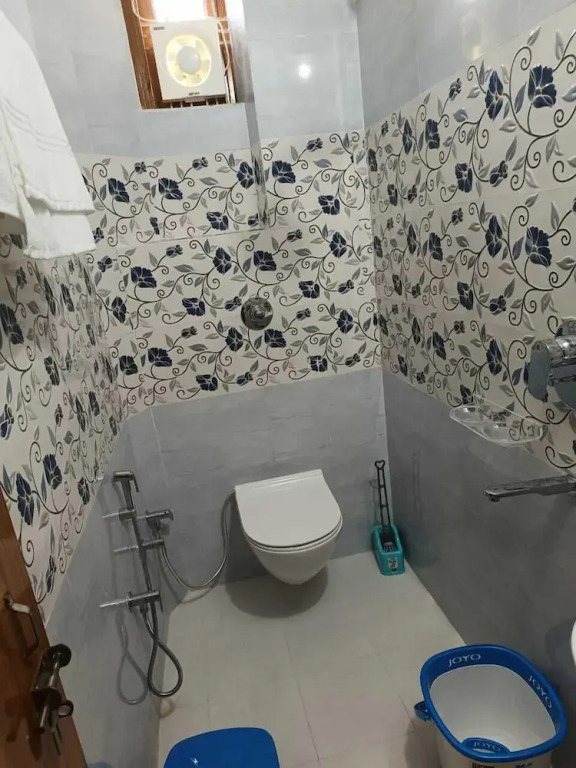 Arya Holiday Home