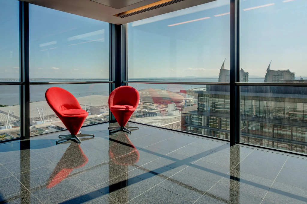 VIP Executive Arts Hotel