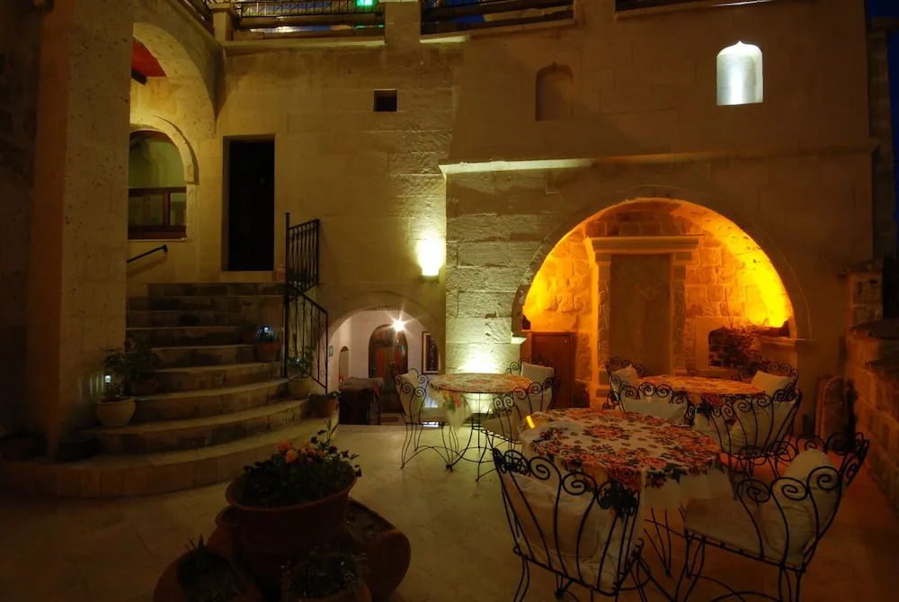 Ask-i Derun Hotel