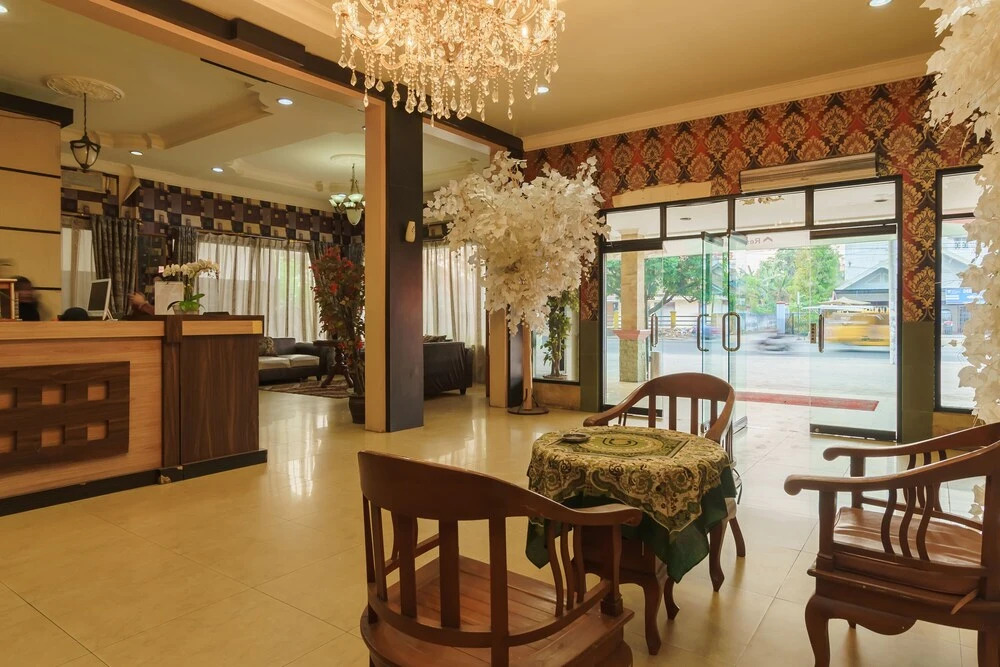 Hotel & Restaurant Sempurna by RedDoorz