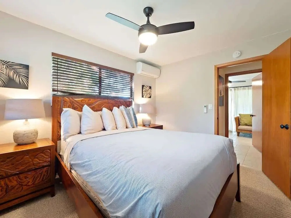 Heeia Bay Paradise Spacious 3 BDR Steps to Beach