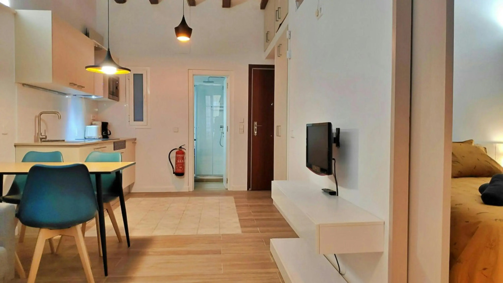 Sant Antoni 2 - Downtown Barcelona & Modern