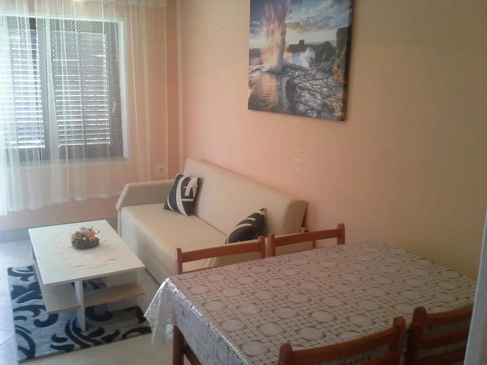 Apartments Baretić