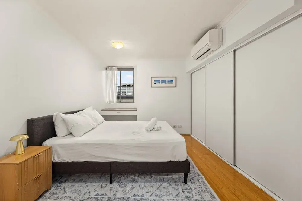 South Brisbane 2BR Apt With Gym & Sauna Access