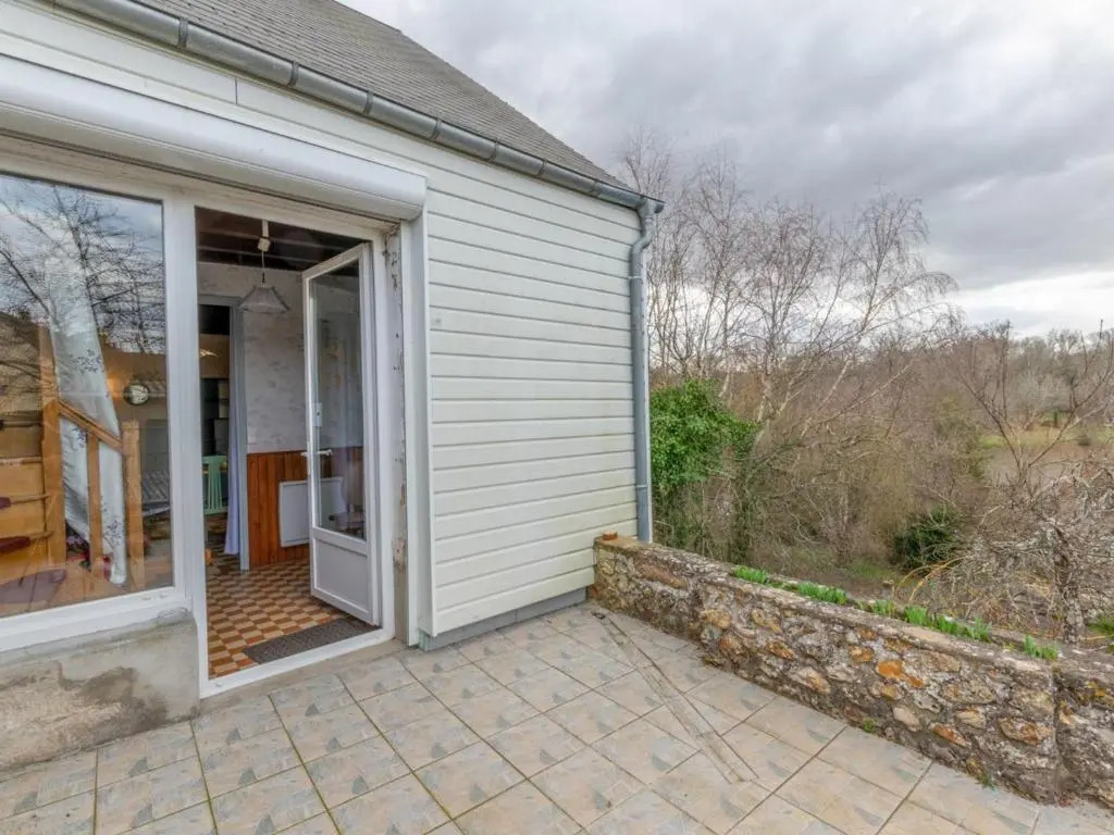 Gîte indépendant avec terrasse et accès direct au lac - FR-1-590-223