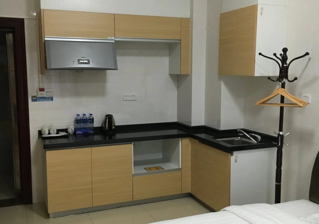 Yi Long International Apartment