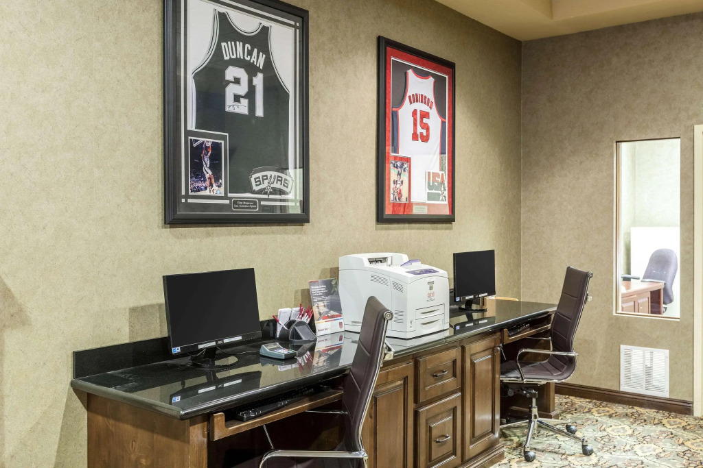Comfort Suites Alamo-River walk