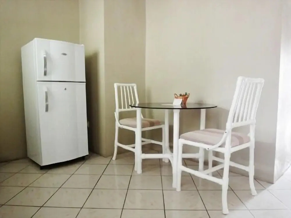 Island inn Apartments
