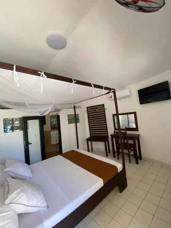Le Tropicana