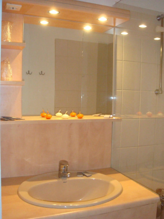 Geneva Residence