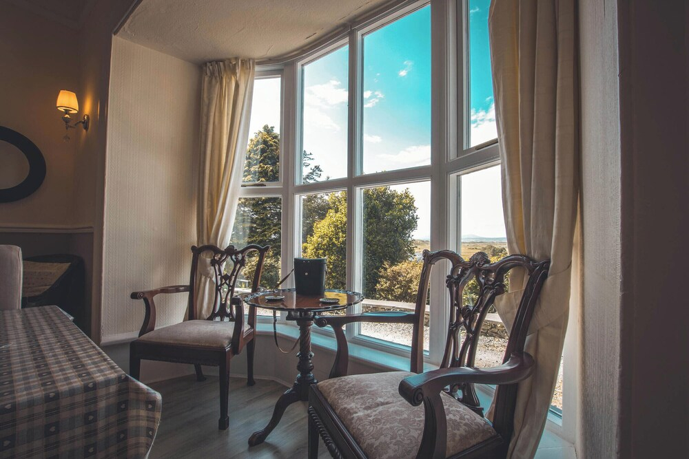 Noddfa Country House