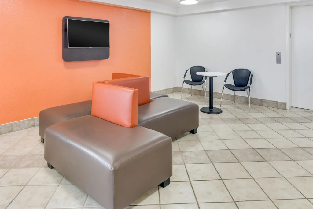 Red Roof Inn PLUS+ Columbus - Worthington