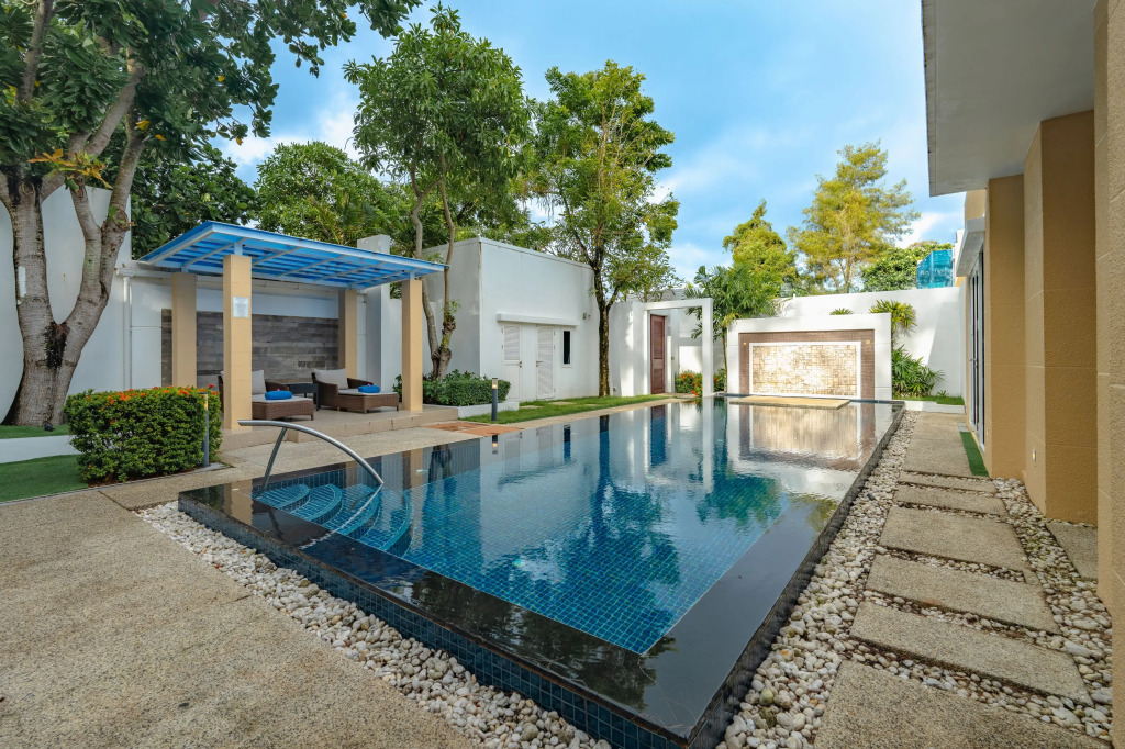 Andaman Pool Villas, Maikhao Beach Phuket