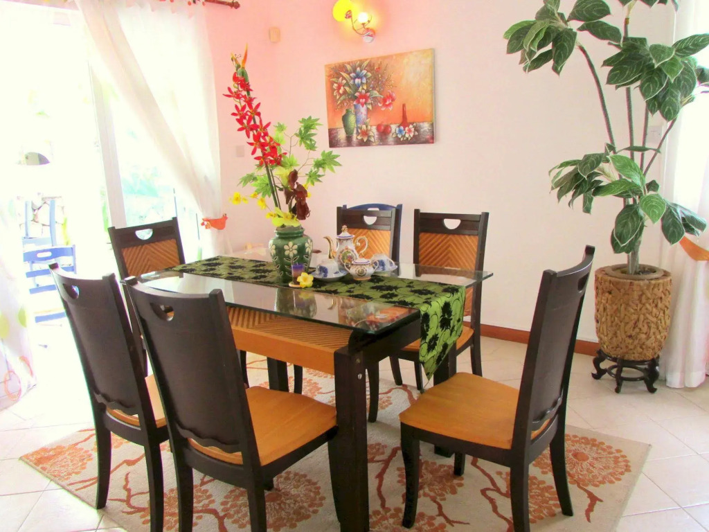 Golden Rod villa