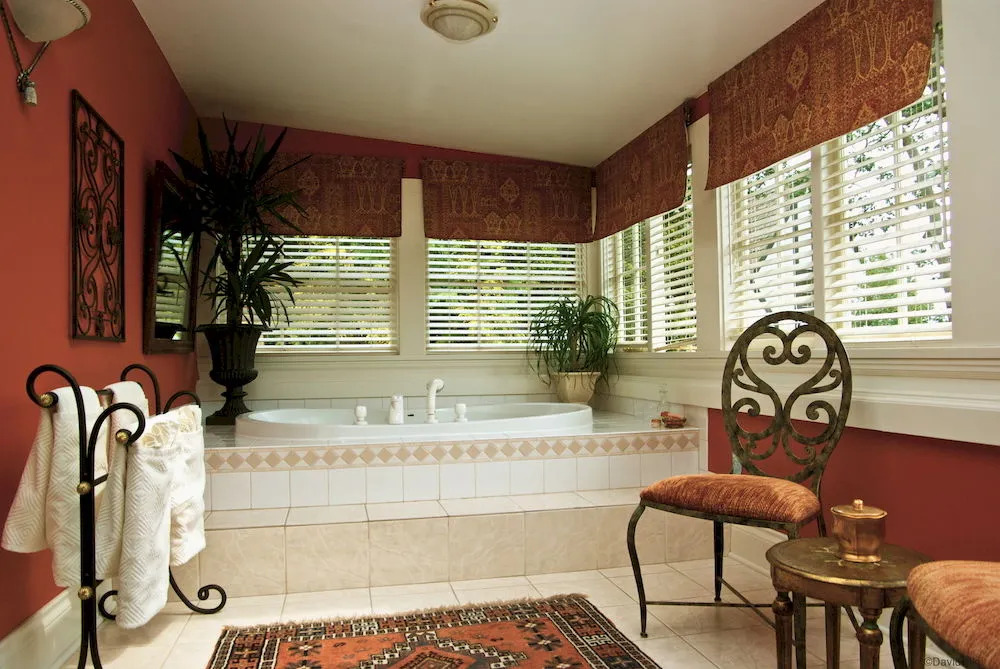 Villa Marco Polo Bed and Breakfast Inn