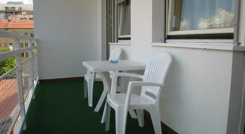 Spirit Hostel and Apartments