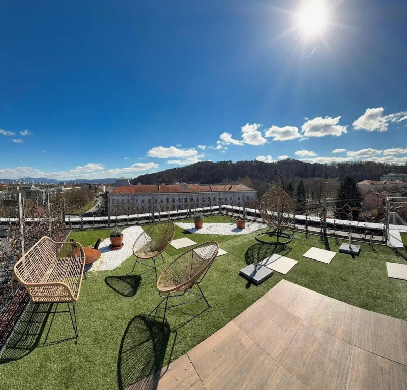 Skyline Penthouse Retreat Luxury in Ljubljana