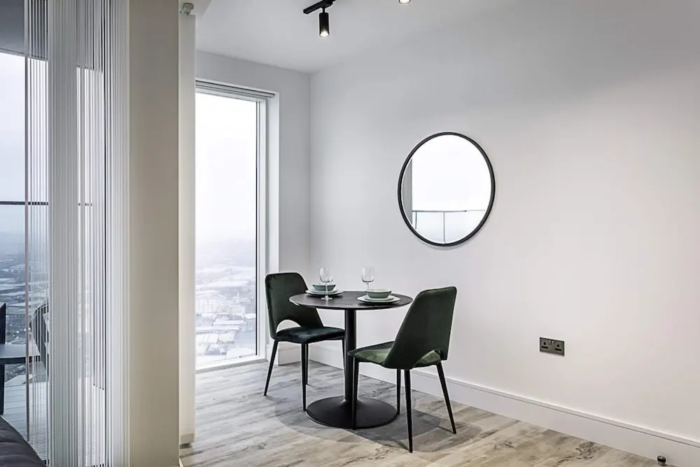 Icon Tower Flat VII