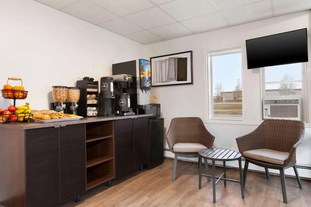 Howard Johnson by Wyndham Grande Prairie