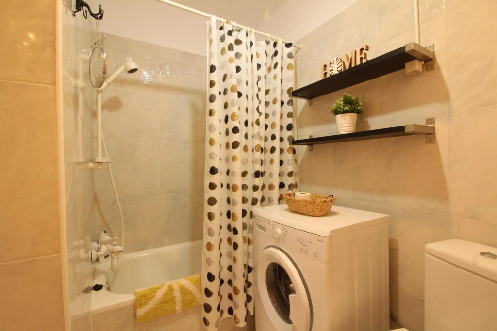 Kumquat apartment