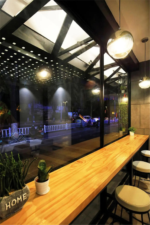 Guihu Bieyuan Riverside View Homestay