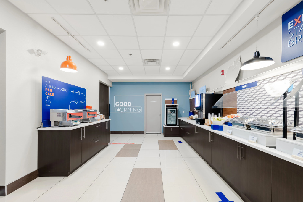 Holiday Inn Express Hotel & Suites-Edmonton South by IHG