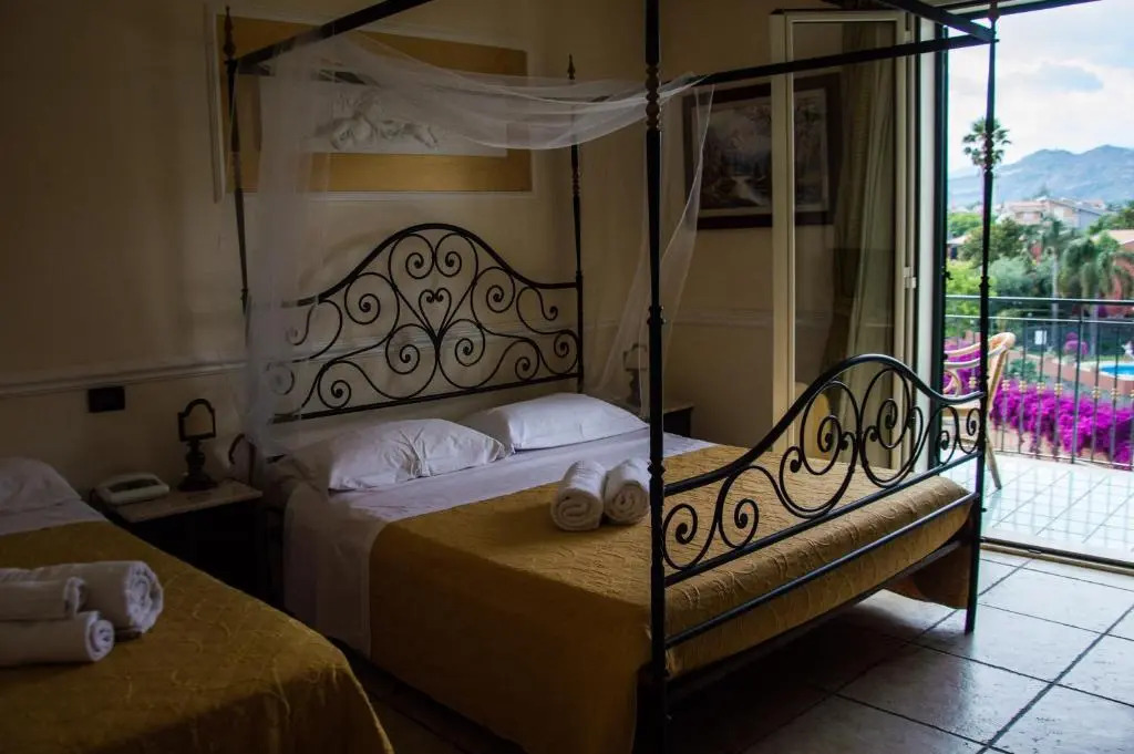 Hotel & Apartments Villa Linda