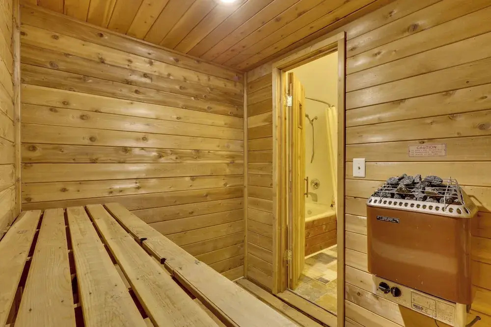 Bryce Resort Getaway w/ Sauna, 1 Mi to Lake Beach!