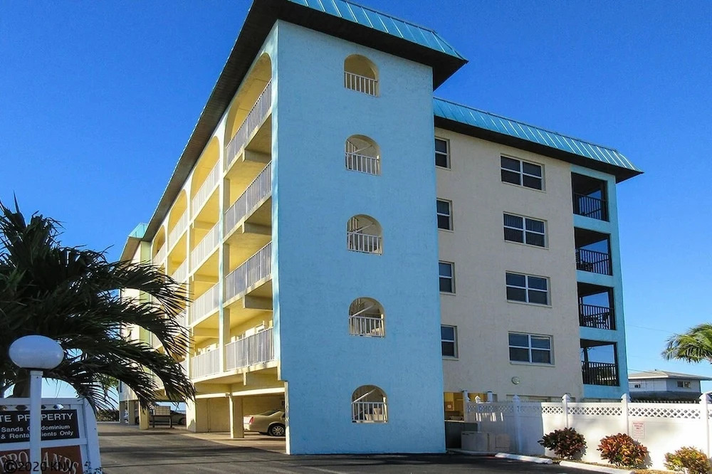 Estero Sands 202 - 2 Br Condo