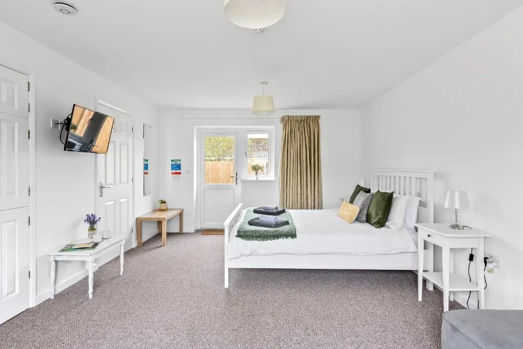 Number 7 - Lytton Tree Lodge, Reydon, Southwold