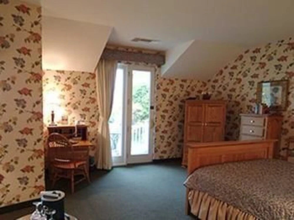 Red Maple Inn